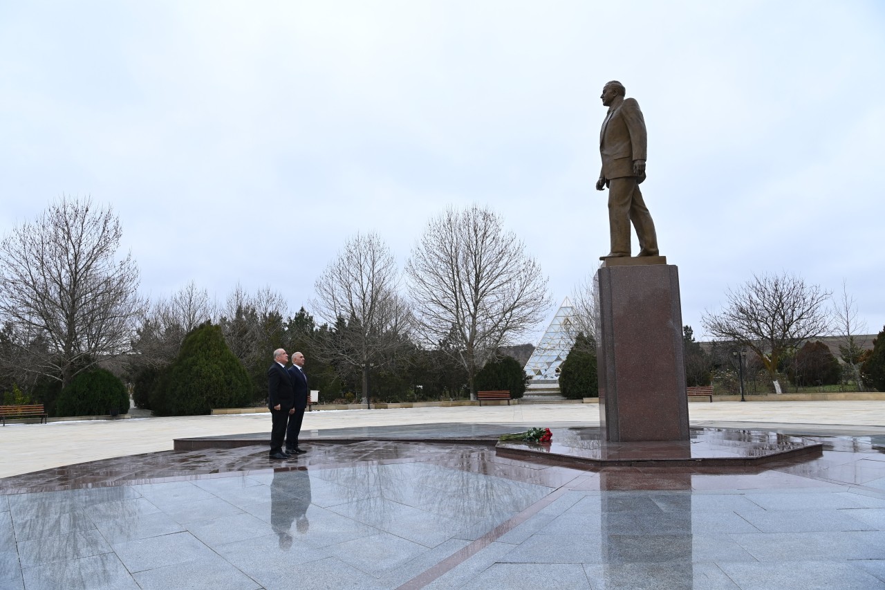 “Azərişıq” ASC-nin sədri Vüqar Əhmədov vətəndaşlarla görüşüb - FOTO